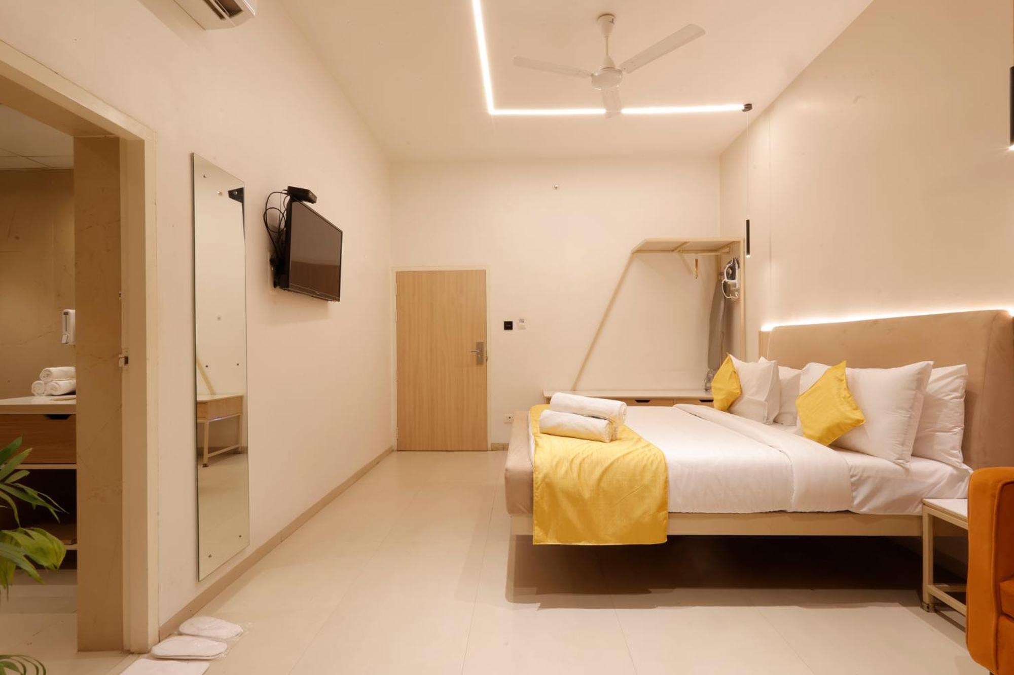 Hotel Varuna Varanasi Exterior foto