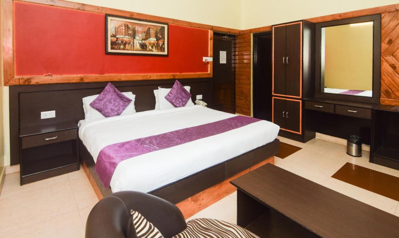 Hotel Varuna Varanasi Exterior foto