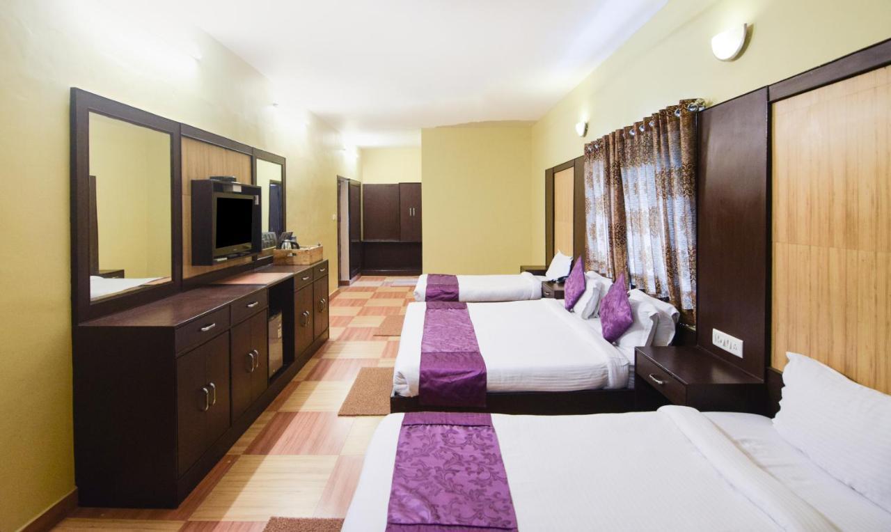 Hotel Varuna Varanasi Exterior foto